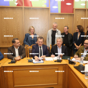 ΕΠΙΣΚΕΨΗ ΒΡΟΥΤΣΗ ΣΤΗΝ ΠΕΡΙΦΕΡΕΙΑ