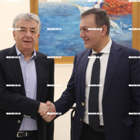 ΕΠΙΣΚΕΨΗ ΒΡΟΥΤΣΗ ΣΤΗΝ ΠΕΡΙΦΕΡΕΙΑ