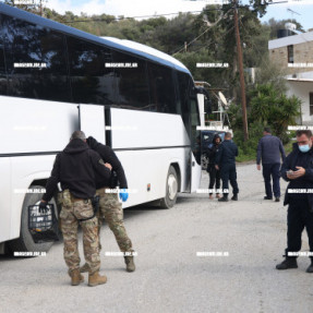 ΝΑΥΑΓΙΟ ΜΕ ΜΕΤΑΝΑΣΤΕΣ ΑΝΟΙΚΤΑ ΑΠΟ ΤΟΥΣ ΚΑΛΟΥΣ ΛΙΜΕΝΕΣ