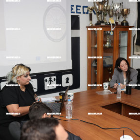 ΗΜΕΡΙΔΑ ΣΤΑ ΓΡΑΦΕΙΑ ΤΟΥ ΕΡΑΣΙΤΕΧΝΗ ΟΦΗ