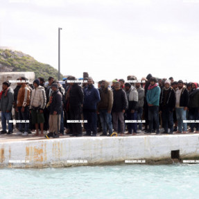 ΝΑΥΑΓΙΟ ΜΕ ΜΕΤΑΝΑΣΤΕΣ ΑΝΟΙΚΤΑ ΑΠΟ ΤΟΥΣ ΚΑΛΟΥΣ ΛΙΜΕΝΕΣ