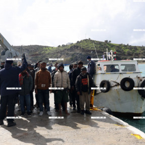 ΝΑΥΑΓΙΟ ΜΕ ΜΕΤΑΝΑΣΤΕΣ ΑΝΟΙΚΤΑ ΑΠΟ ΤΟΥΣ ΚΑΛΟΥΣ ΛΙΜΕΝΕΣ