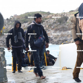 ΝΑΥΑΓΙΟ ΜΕ ΜΕΤΑΝΑΣΤΕΣ ΑΝΟΙΚΤΑ ΑΠΟ ΤΟΥΣ ΚΑΛΟΥΣ ΛΙΜΕΝΕΣ