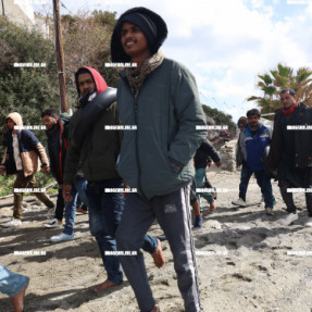 ΝΑΥΑΓΙΟ ΜΕ ΜΕΤΑΝΑΣΤΕΣ ΑΝΟΙΚΤΑ ΑΠΟ ΤΟΥΣ ΚΑΛΟΥΣ ΛΙΜΕΝΕΣ