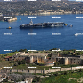 ΕΦΥΓΕ ΑΠΟ ΤΗ ΣΟΥΔΑ ΤΟ ΑΕΡΟΠΛΑΝΟΦΟΡΟ FORD