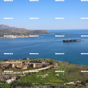 ΕΦΥΓΕ ΑΠΟ ΤΗ ΣΟΥΔΑ ΤΟ ΑΕΡΟΠΛΑΝΟΦΟΡΟ FORD