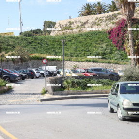 ΠΑΡΚΙΝΓΚ ΣΤΑ ΤΕΙΧΗ