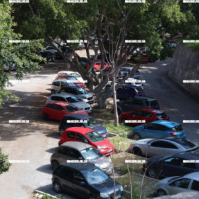 ΠΑΡΚΙΝΓΚ ΣΤΑ ΤΕΙΧΗ