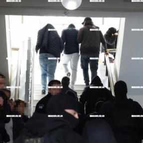 ΣΤΑ ΔΙΚΑΣΤΗΡΙΑ ΓΙΑ ΤΗΝ ΥΠΟΘΕΣΗ ΕΜΠΟΡΙΑΣ ΑΝΘΡΩΠΩΝ