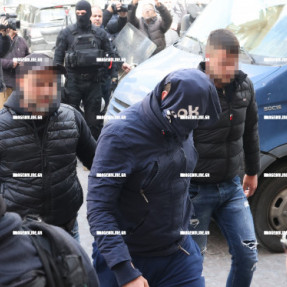 ΣΤΑ ΔΙΚΑΣΤΗΡΙΑ ΓΙΑ ΤΗΝ ΥΠΟΘΕΣΗ ΕΜΠΟΡΙΑΣ ΑΝΘΡΩΠΩΝ