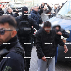 ΣΤΑ ΔΙΚΑΣΤΗΡΙΑ ΓΙΑ ΤΗΝ ΥΠΟΘΕΣΗ ΕΜΠΟΡΙΑΣ ΑΝΘΡΩΠΩΝ