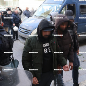 ΣΤΑ ΔΙΚΑΣΤΗΡΙΑ ΓΙΑ ΤΗΝ ΥΠΟΘΕΣΗ ΕΜΠΟΡΙΑΣ ΑΝΘΡΩΠΩΝ