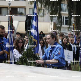 ΚΑΤΑΘΕΣΗ ΣΤΕΦΑΝΩΝ ΜΑΘΗΤΩΝ