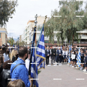 ΚΑΤΑΘΕΣΗ ΣΤΕΦΑΝΩΝ ΜΑΘΗΤΩΝ