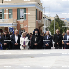 ΚΑΤΑΘΕΣΗ ΣΤΕΦΑΝΩΝ ΜΑΘΗΤΩΝ