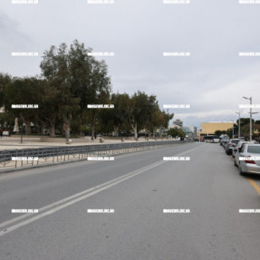 ΧΑΜΗΛΗ ΚΙΝΗΣΗ ΑΠΟ ΑΥΤΟΚΙΝΗΤΑ ΣΤΟ ΚΕΝΤΡΟ