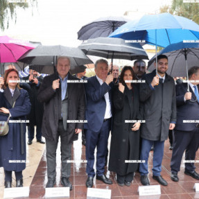 ΚΑΤΑΘΕΣΗ ΣΤΕΦΑΝΩΝ ΓΙΑ ΤΗΝ 25 ΜΑΡΤΙΟΥ