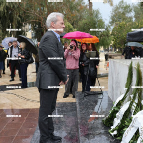 ΚΑΤΑΘΕΣΗ ΣΤΕΦΑΝΩΝ ΓΙΑ ΤΗΝ 25 ΜΑΡΤΙΟΥ