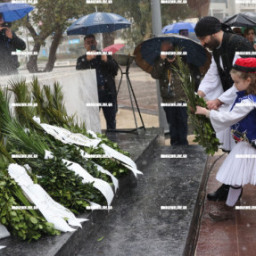 ΚΑΤΑΘΕΣΗ ΣΤΕΦΑΝΩΝ ΓΙΑ ΤΗΝ 25 ΜΑΡΤΙΟΥ