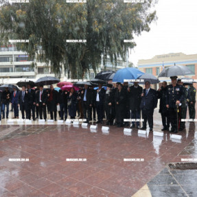 ΚΑΤΑΘΕΣΗ ΣΤΕΦΑΝΩΝ ΓΙΑ ΤΗΝ 25 ΜΑΡΤΙΟΥ