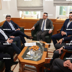 ΣΥΣΚΕΨΗ ΣΚΡΕΚΑ ΜΕ ΔΗΜΑΡΧΟΥΣ ΣΤΗΝ ΠΕΡΙΦΕΡΕΙΑ