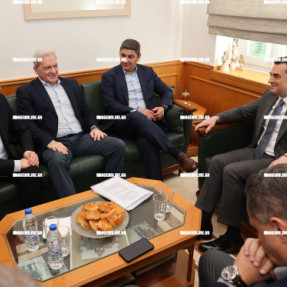 ΣΥΣΚΕΨΗ ΣΚΡΕΚΑ ΜΕ ΔΗΜΑΡΧΟΥΣ ΣΤΗΝ ΠΕΡΙΦΕΡΕΙΑ