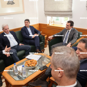 ΣΥΣΚΕΨΗ ΣΚΡΕΚΑ ΜΕ ΔΗΜΑΡΧΟΥΣ ΣΤΗΝ ΠΕΡΙΦΕΡΕΙΑ