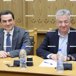 ΣΥΣΚΕΨΗ ΣΚΡΕΚΑ ΜΕ ΔΗΜΑΡΧΟΥΣ ΣΤΗΝ ΠΕΡΙΦΕΡΕΙΑ