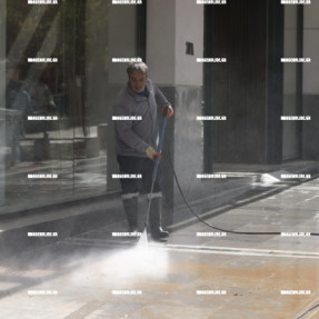 ΞΕΠΛΥΜΑ ΚΑΤΑΣΤΗΜΑΤΩΝ ΑΠΟ ΤΗΝ ΛΑΣΠΗ