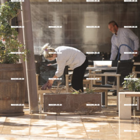 ΞΕΠΛΥΜΑ ΚΑΤΑΣΤΗΜΑΤΩΝ ΑΠΟ ΤΗΝ ΛΑΣΠΗ