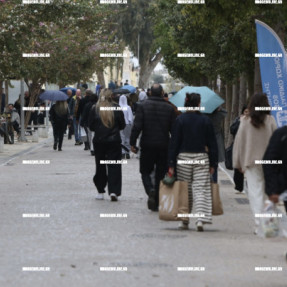 ΑΝΟΙΧΤΑ ΜΑΓΑΖΙΑ