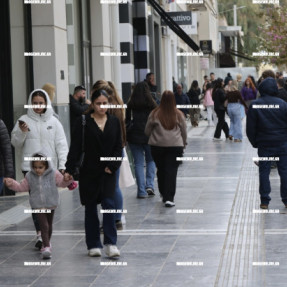 ΑΝΟΙΧΤΑ ΜΑΓΑΖΙΑ