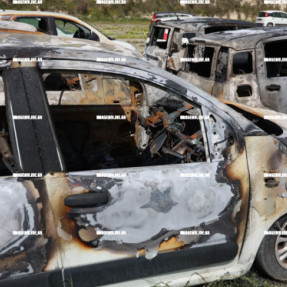 ΦΩΤΙΑ ΣΕ ΜΑΝΤΡΑ ΑΥΤΟΚΙΝΗΤΩΝ ΣΤΟ ΔΡΟΜΟ ΗΡΑΚΛΕΙΟΥ ΜΟΙΡΩΝ