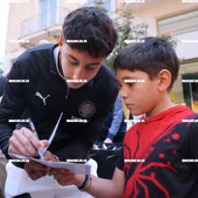 ΤΟ ΚΥΠΕΛΛΟ ΕΛΛΑΔΟΣ ΣΤΗΝ ΠΛΑΤΕΙΑ ΑΓΙΟΥ ΤΙΤΟΥ