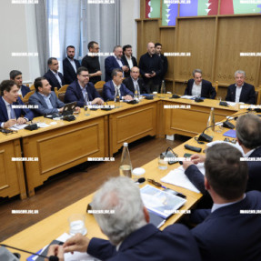 ΣΥΣΚΕΨΗ ΣΤΗ ΠΕΡΙΦΕΡΕΙΑ ΓΙΑ ΤΗΝ ΛΕΙΨΥΔΡΙΑ ΣΤΗΝ ΚΡΗΤΗ ΠΑΡΟΥΣΙΑ ΜΗΤΣΟΤΑΚΗ
