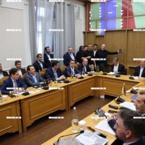 ΣΥΣΚΕΨΗ ΣΤΗ ΠΕΡΙΦΕΡΕΙΑ ΓΙΑ ΤΗΝ ΛΕΙΨΥΔΡΙΑ ΣΤΗΝ ΚΡΗΤΗ ΠΑΡΟΥΣΙΑ ΜΗΤΣΟΤΑΚΗ