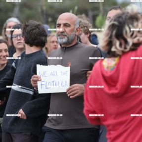 ΣΤΟ ΑΕΡΟΔΡΟΜΙΟ Η ΑΠΟΣΤΟΛΗ Global Sumud Flotilla