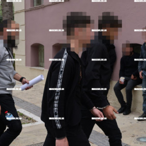 στα ΔΙΚΑΣΤΗΡΙΑ ΟΙ ΔΥΟ ΝΕΑΡΟΙ ΓΙΑ ΤΗΝ ΣΥΜΠΛΟΚΗ ΣΕ ΜΠΑΡ