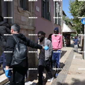ΣΤΑ ΔΙΚΑΣΤΗΡΙΑ ΟΙ ΔΙΑΚΙΝΗΤΕΣ ΜΕΤΑΝΑΣΤΩΝ