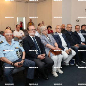 ΥΠΟΓΡΑΦΗ ΣΥΜΦΩΝΟΥ ΣΥΝΕΡΓΑΣΙΑΣ ΠΕΡΙΦΕΡΕΙΑΣ ΚΑΙ ΤΟ ΧΑΜΟΓΕΛΟ ΤΟΥ ΠΑΙΔΙΟΥ