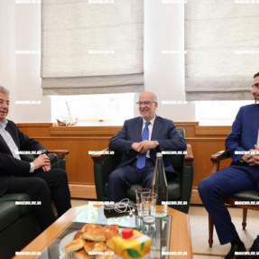ΣΥΣΚΕΨΗ ΣΤΗΝ ΠΕΡΙΦΕΡΕΙΑ ΠΑΡΟΥΣΙΑ ΦΛΩΡΙΔΗ