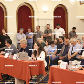 ΑΝΤΙΔΡΑΣΕΙΣ ΓΙΑ ΤΗΝ ΔΟΜΗ ΜΕΤΑΝΑΣΤΩΝ ΣΤΙΣ ΜΑΛΑΔΕΣ