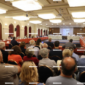 ΑΝΤΙΔΡΑΣΕΙΣ ΓΙΑ ΤΗΝ ΔΟΜΗ ΜΕΤΑΝΑΣΤΩΝ ΣΤΙΣ ΜΑΛΑΔΕΣ