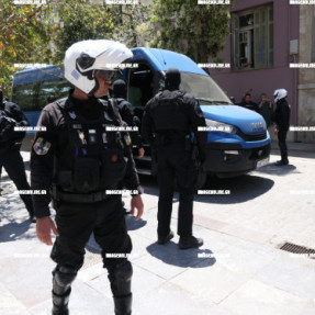 ΣΤΑ ΔΙΚΑΣΤΗΡΙΑ ΟΙ ΔΥΟ ΕΓΚΛΗΜΑΤΙΚΕΣ ΟΜΑΔΕΣ