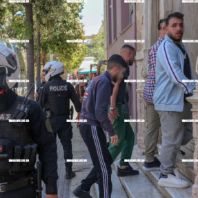 ΣΤΑ ΔΙΚΑΣΤΗΡΙΑ ΟΙ ΔΥΟ ΕΓΚΛΗΜΑΤΙΚΕΣ ΟΜΑΔΕΣ