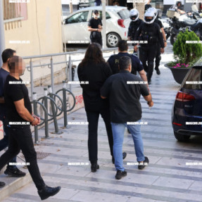 ΣΤΑ ΔΙΚΑΣΤΗΡΙΑ ΟΙ ΣΥΛΛΗΦΘΕΝΤΕΣ ΓΙΑ ΤΗΝ ΔΟΛΟΦΟΝΙΑ ΤΟΥ ΔΑΣΚΑΛΑΚΗ