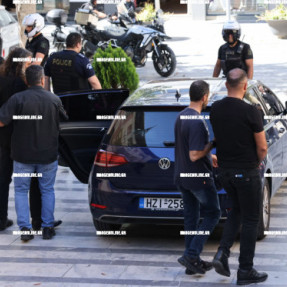 ΣΤΑ ΔΙΚΑΣΤΗΡΙΑ ΟΙ ΣΥΛΛΗΦΘΕΝΤΕΣ ΓΙΑ ΤΗΝ ΔΟΛΟΦΟΝΙΑ ΤΟΥ ΔΑΣΚΑΛΑΚΗ
