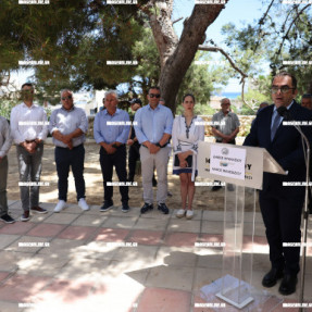 ΚΑΤΑΘΕΣΗ ΣΤΕΦΑΝΩΝ ΓΙΑ ΤΗΝ ΜΝΗΜΗ ΤΩΝ 62 ΜΑΡΤΥΡΩΝ