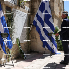 ΚΑΤΑΘΕΣΗ ΣΤΕΦΑΝΩΝ ΓΙΑ ΤΗΝ ΜΝΗΜΗ ΤΩΝ 62 ΜΑΡΤΥΡΩΝ