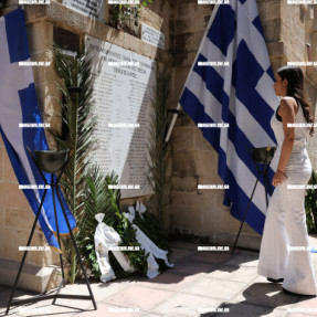 ΚΑΤΑΘΕΣΗ ΣΤΕΦΑΝΩΝ ΓΙΑ ΤΗΝ ΜΝΗΜΗ ΤΩΝ 62 ΜΑΡΤΥΡΩΝ